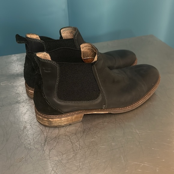 Used - Picture 2 of 5